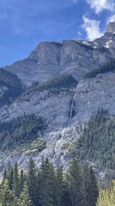 Le Monde de Chloé © 2024 | Canada | Alberta | Banff