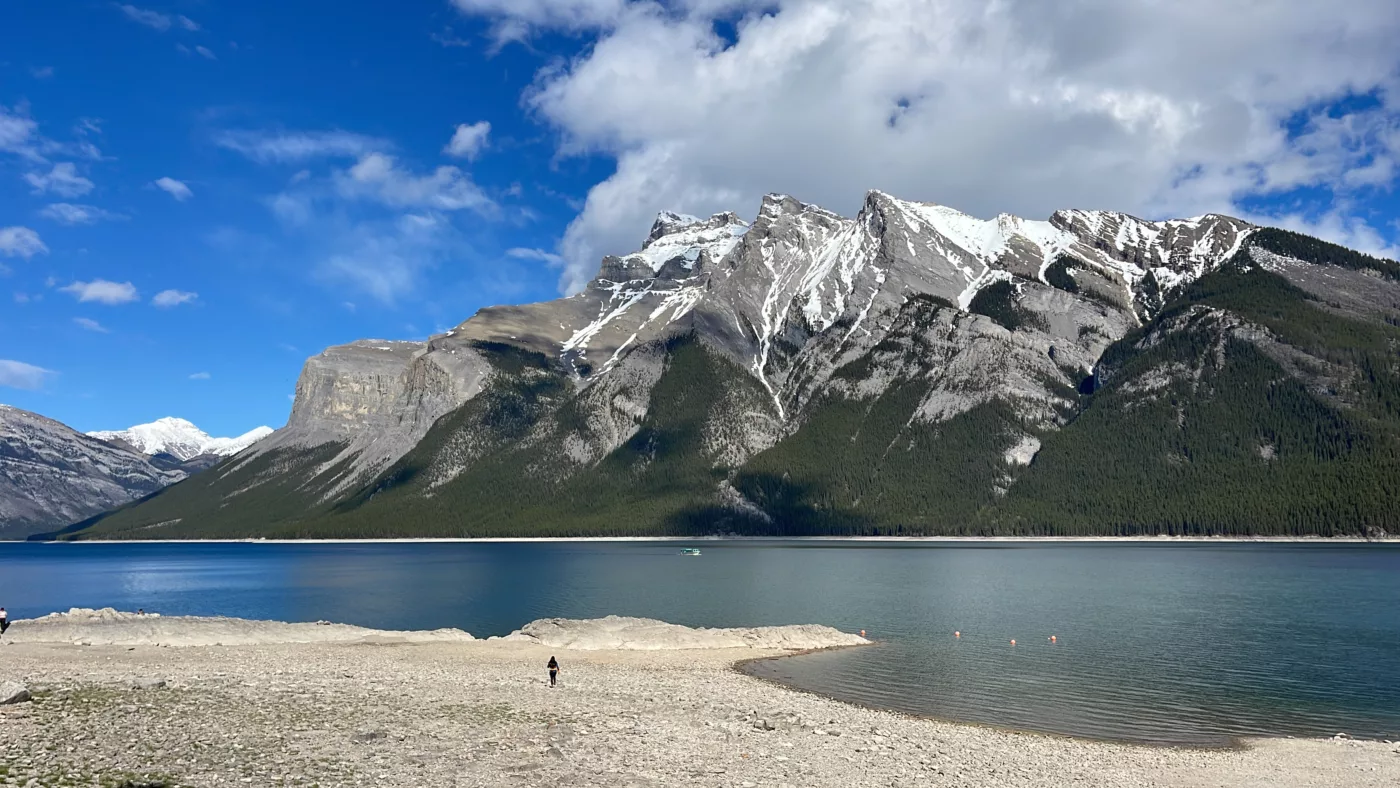 Le Monde de Chloé © 2024 | Canada | Alberta | Banff