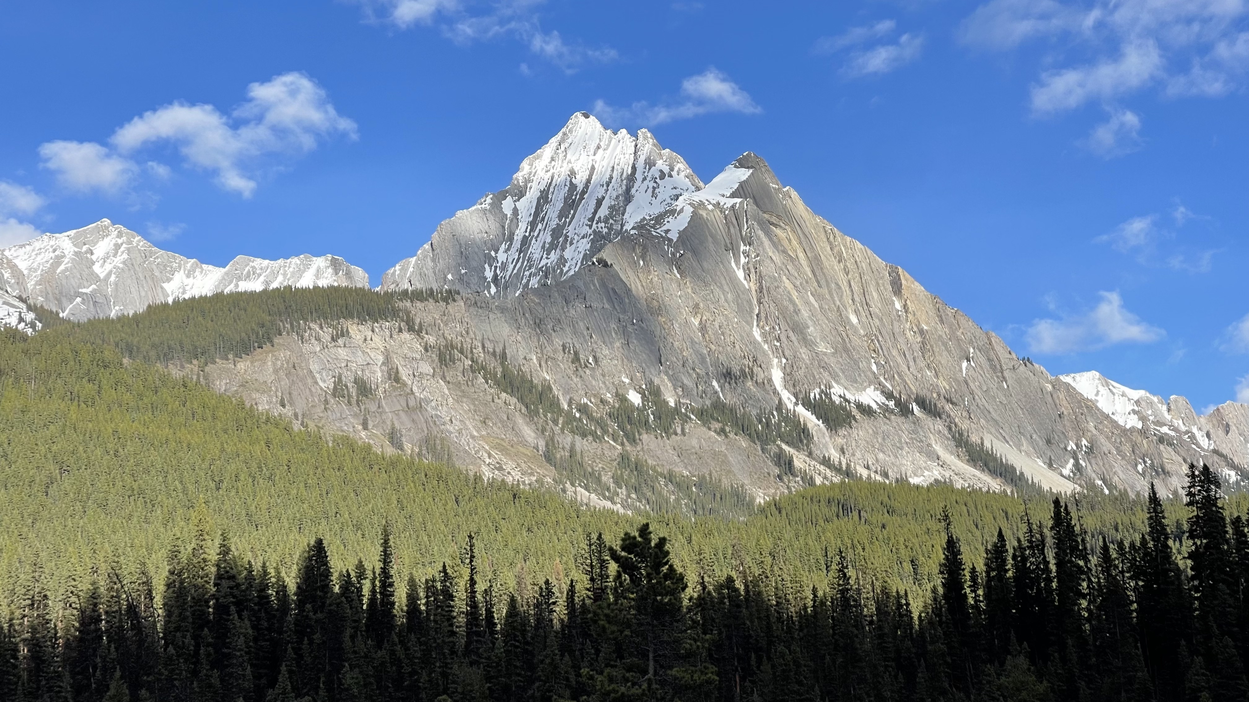 Le Monde de Chloé © 2024 | Canada | Alberta | Banff