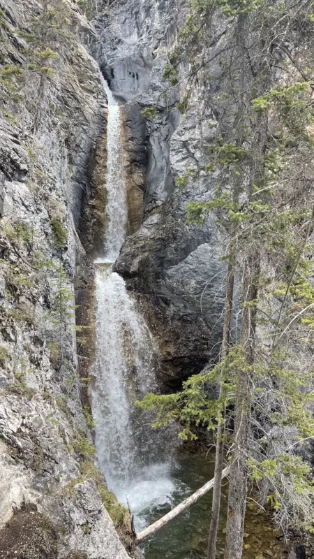 Castel Mountain | Parc National de Banff | Alberta | Canada | Road Trip | Le Monde de Chloé | Randonnée | Voyage Aventure