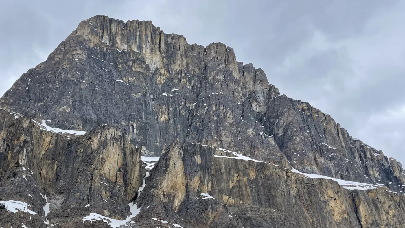 Castel Mountain | Parc National de Banff | Alberta | Canada | Road Trip | Le Monde de Chloé | Randonnée | Voyage Aventure