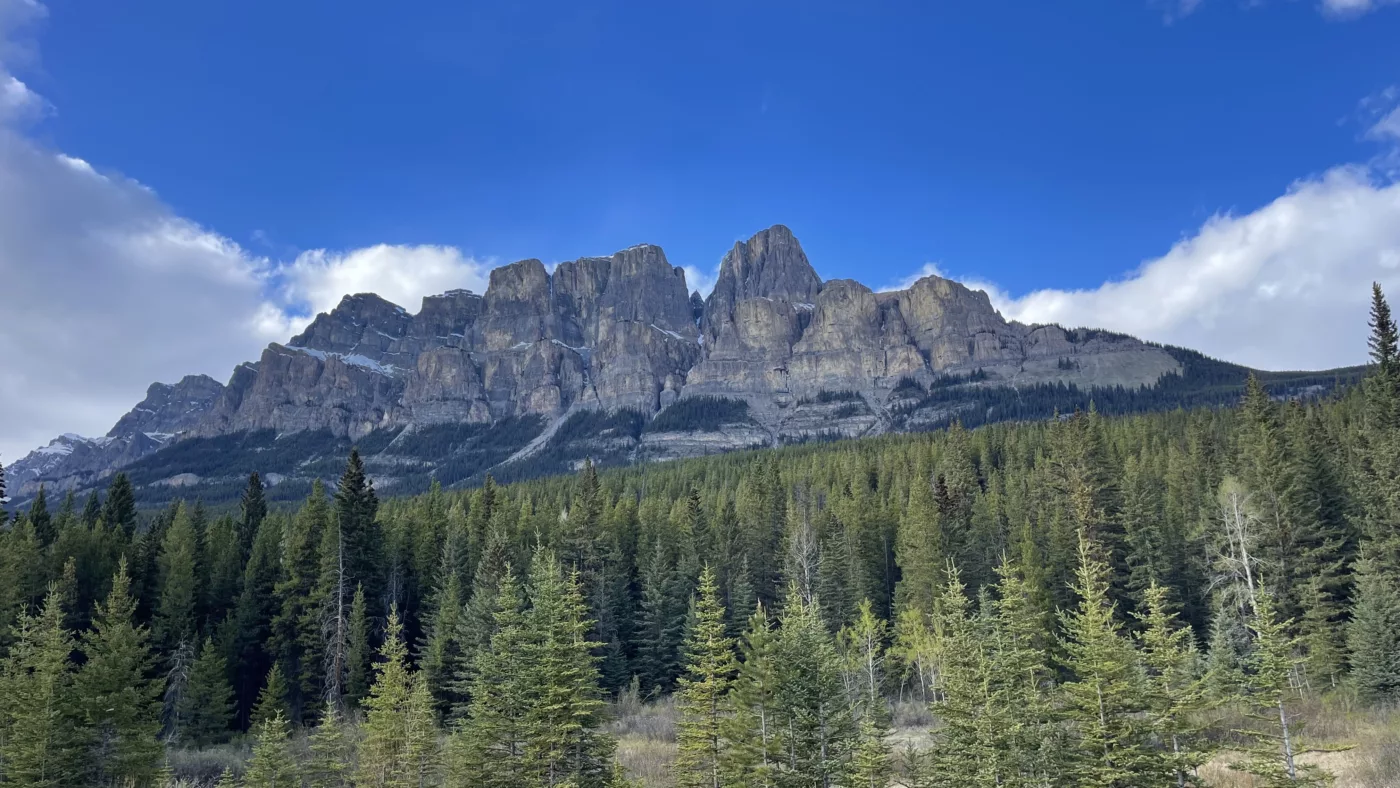 Castel Mountain | Parc National de Banff | Alberta | Canada | Road Trip | Le Monde de Chloé | Randonnée | Voyage Aventure