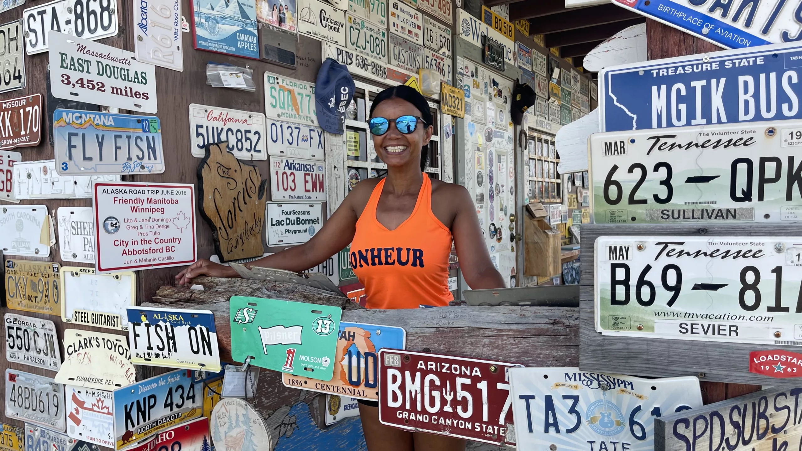 Alaska Highway | Yukon | Watson Lake | Sign Post Forest | Canada | Trans Canada | Transcanadienne | Bison | Le Monde de Chloé |  Voyage Aventure