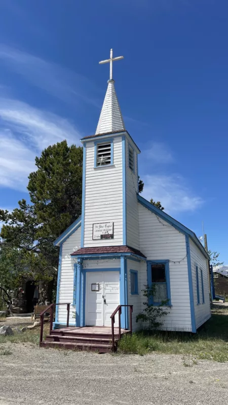 Carcross | Yukon | église | Canada | Trans Canada | Transcanadienne | Bison | Le Monde de Chloé |  Voyage Aventure