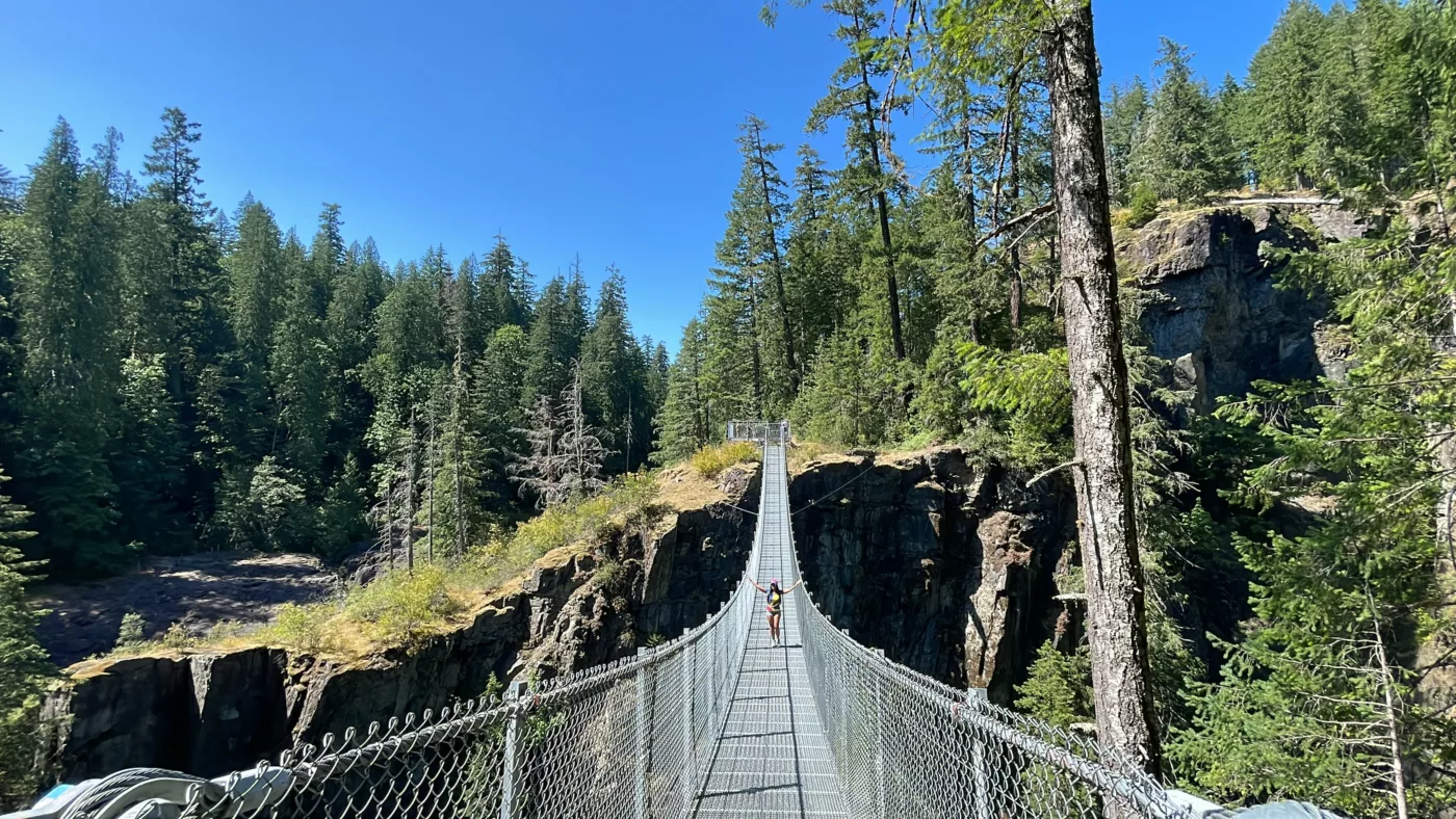 Le Monde de Chloé | Elk Falls | île de Vancouver | Colombie-Britannique | Canada | Cascade | Pont Suspendu