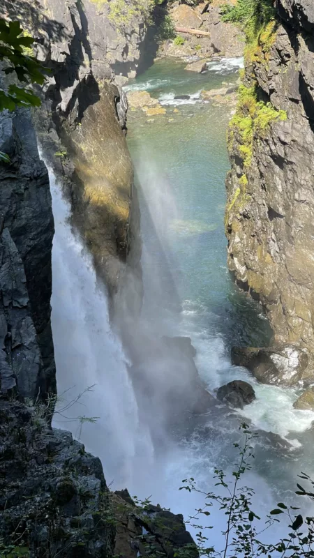 Le Monde de Chloé | Elk Falls | île de Vancouver | Colombie-Britannique | Canada | Cascade | Pont Suspendu