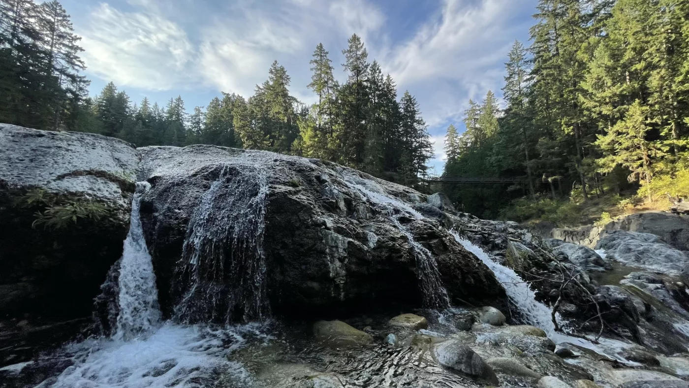 Le Monde de Chloé | Englishman Falls | île de Vancouver | Colombie-Britannique | Canada | Cascade