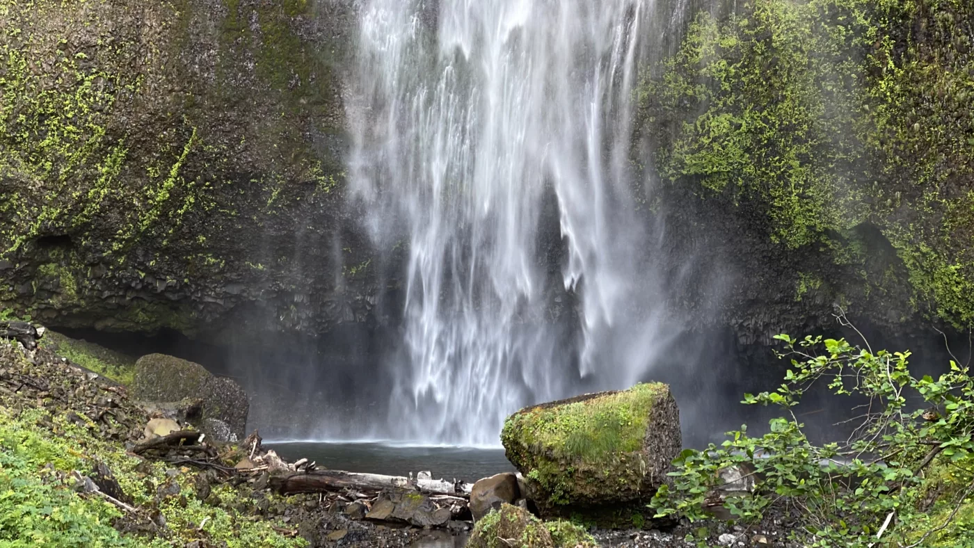 Le Monde de Chloé | | USA | Oregon | Multnomah Falls |  Latourell Falls