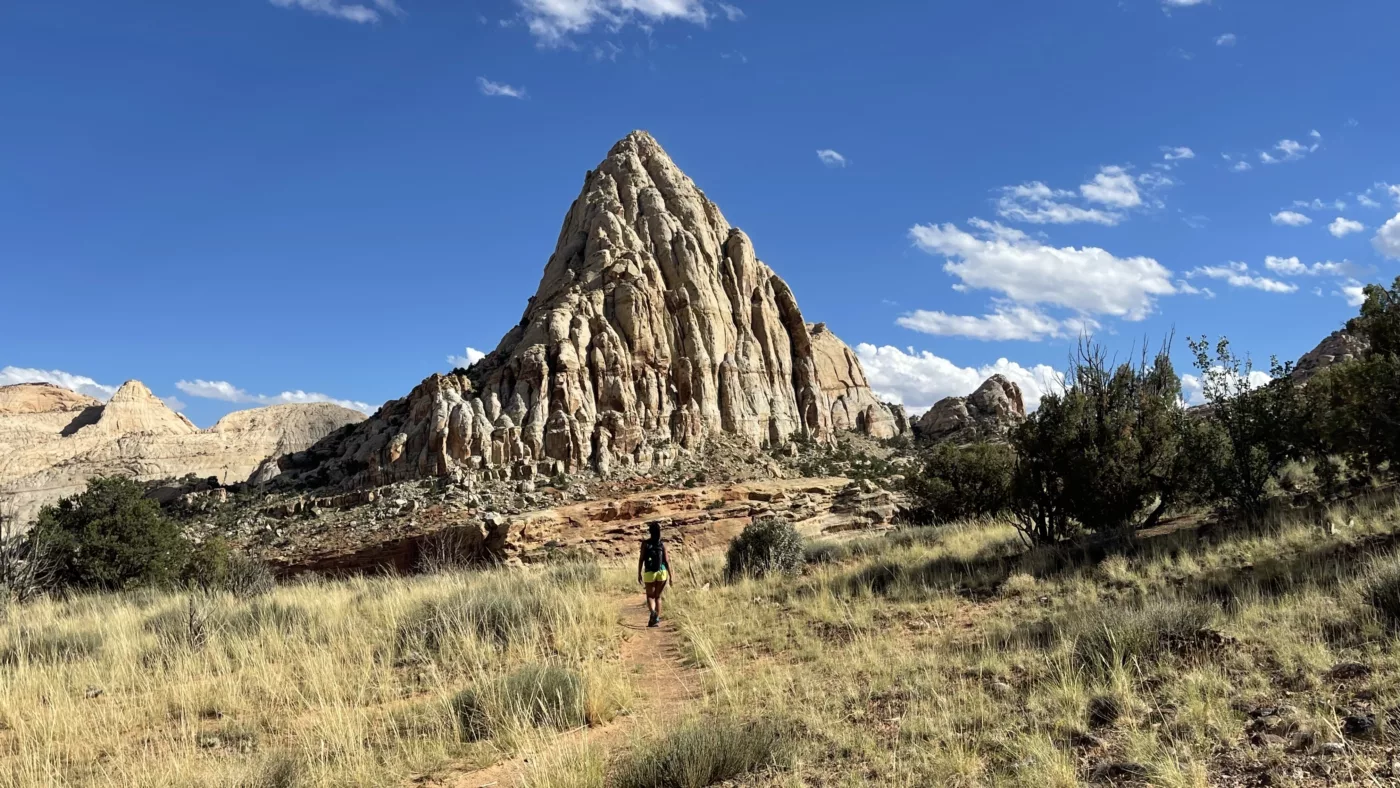 Le Monde de Chloé | Capitol Reef | The Castel | Pectols Pyramid | Navajo Dome | Hickman Natural Bridge | The Fluted Wall | Mummy Cliff | | Utah | Road Trip aux USA | Road Trip dans l'ouest américain