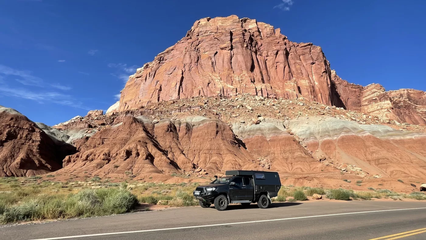 Le Monde de Chloé | Capitol Reef | The Castel | Pectols Pyramid | Navajo Dome | Hickman Natural Bridge | The Fluted Wall | Mummy Cliff | | Utah | Road Trip aux USA | Road Trip dans l'ouest américain