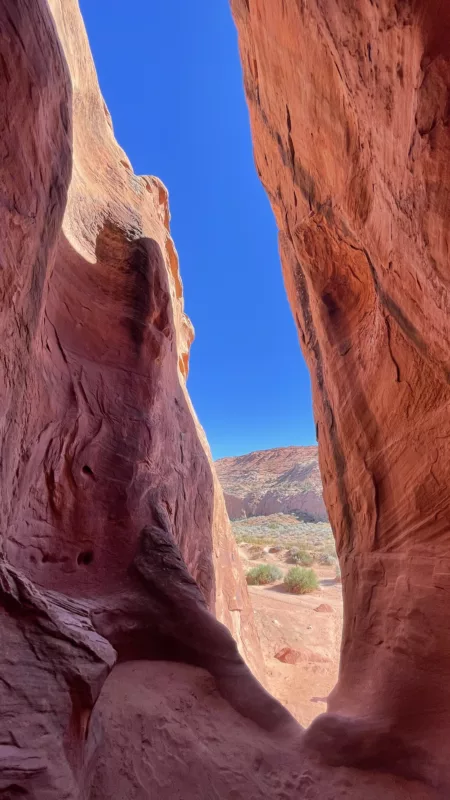 Le Monde de Chloé | Spooky Slot Canyon | Capitol Reef | Utah | Road Trip aux USA | Road Trip dans l'ouest américain