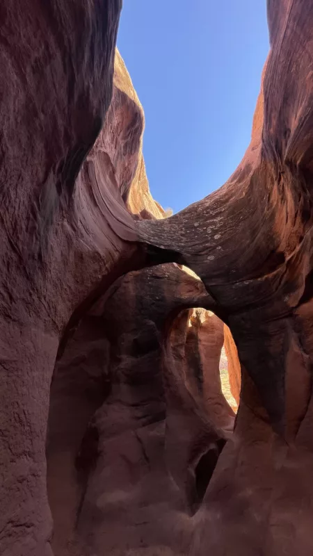 Le Monde de Chloé | Spooky Slot Canyon | Capitol Reef | Utah | Road Trip aux USA | Road Trip dans l'ouest américain