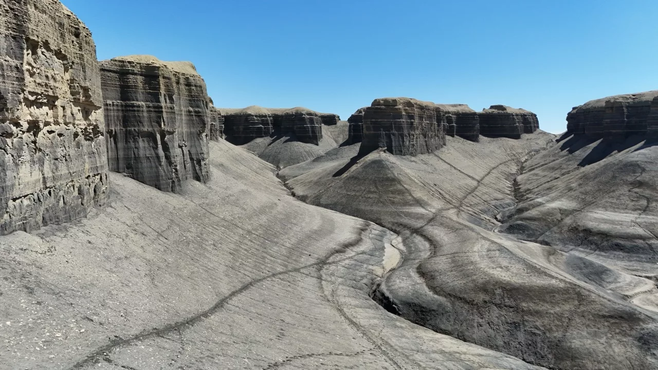 Le Monde de Chloé | Spire | Factory Butte | Utah | Road Trip aux USA | Road Trip dans l'ouest américain | Désert de l'Utah