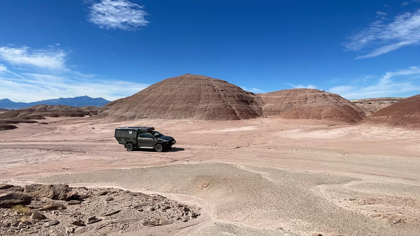 Le Monde de Chloé | Spire | Factory Butte | Utah | Road Trip aux USA | Road Trip dans l'ouest américain | Désert de l'Utah