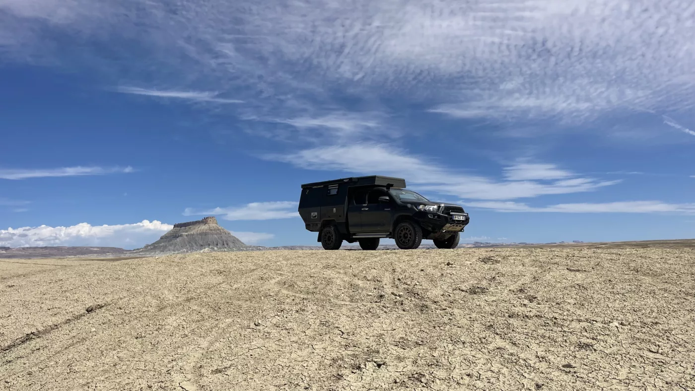 Le Monde de Chloé | Spire | Factory Butte | Utah | Road Trip aux USA | Road Trip dans l'ouest américain | Désert de l'Utah